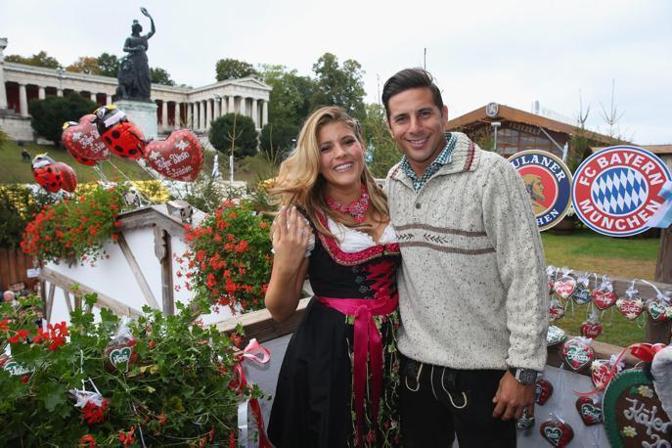 Claudio Pizarro con la sua ragazza, Karla Salcedo 